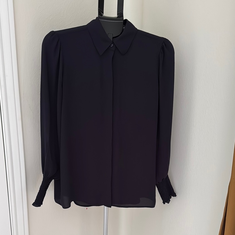 Express Women’s Navy Blue Top